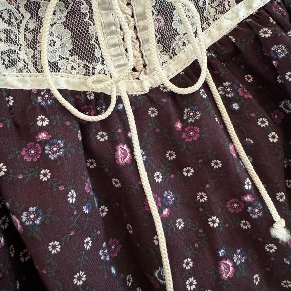 Jessica's Gunnies Floral Skirt - Picture 2 of 4